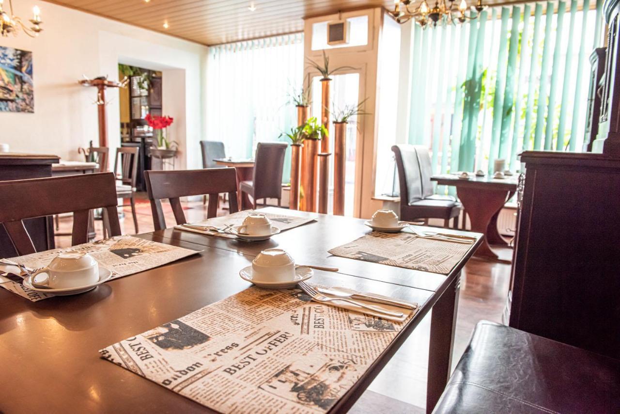Neubert'S Gasthaus Am Rhein ลาห์นชไตน์ ภายนอก รูปภาพ